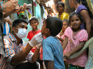 Dentists Helping Street Children in Goa, India
