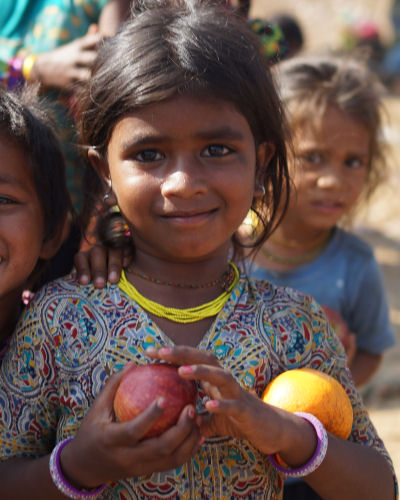 2016/02-Janes-Visit-Giving-Out-Fruit.jpg