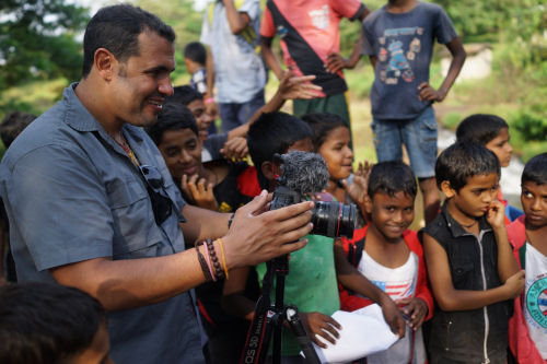 Film class being overseen by the Brazilian director