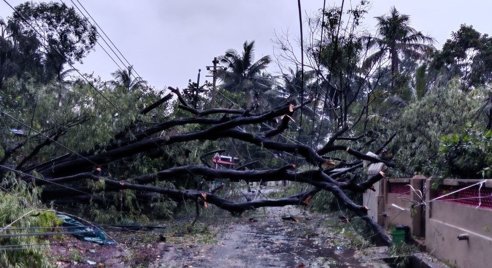 Cyclone-Hits-Goa