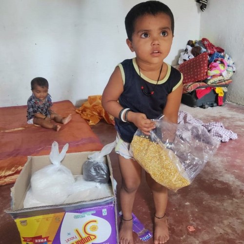 2021/05-New-Families-Receiving-Donations.jpg